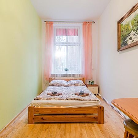 Room Near The Center Gdansk Bagian luar foto