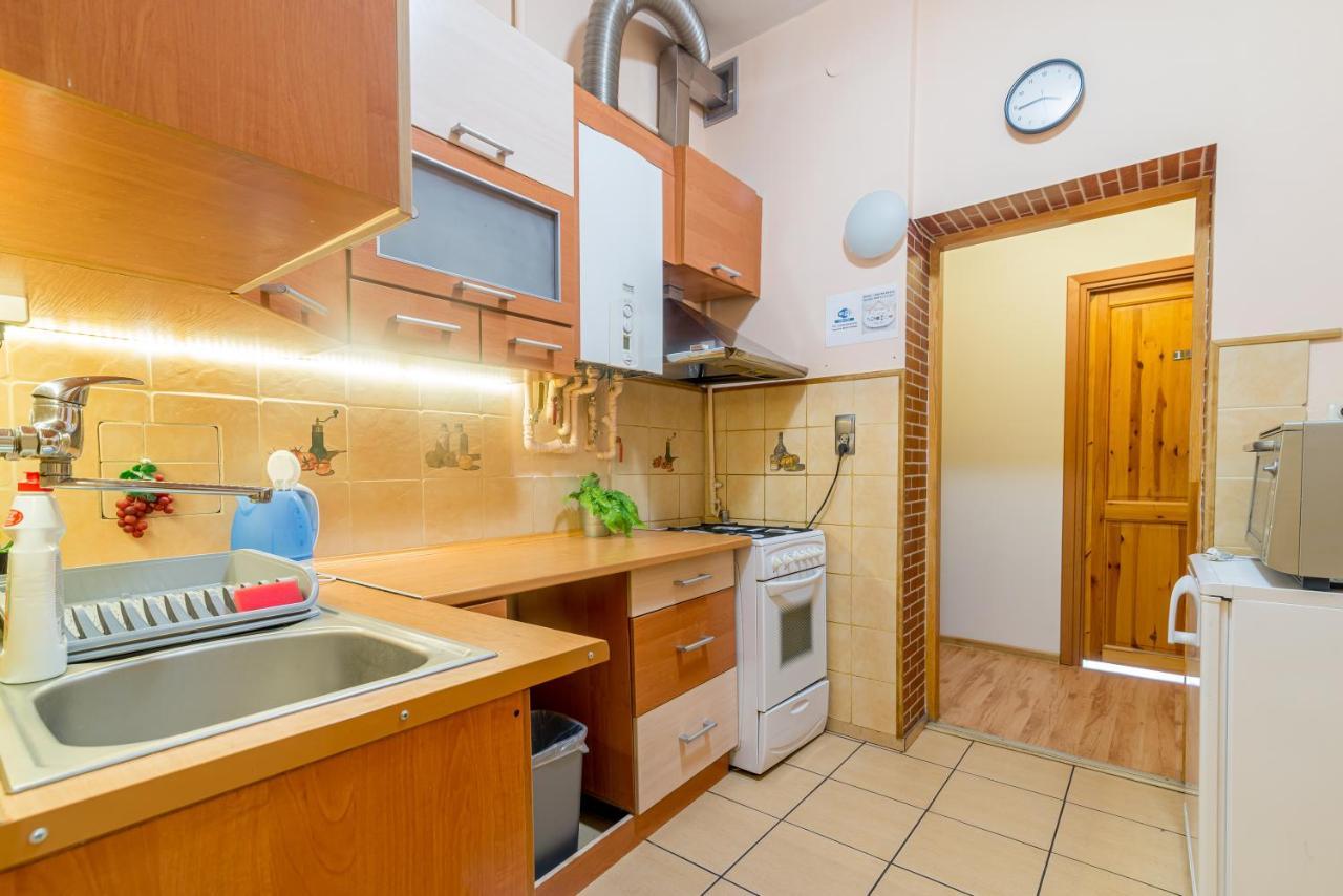Room Near The Center Gdansk Bagian luar foto