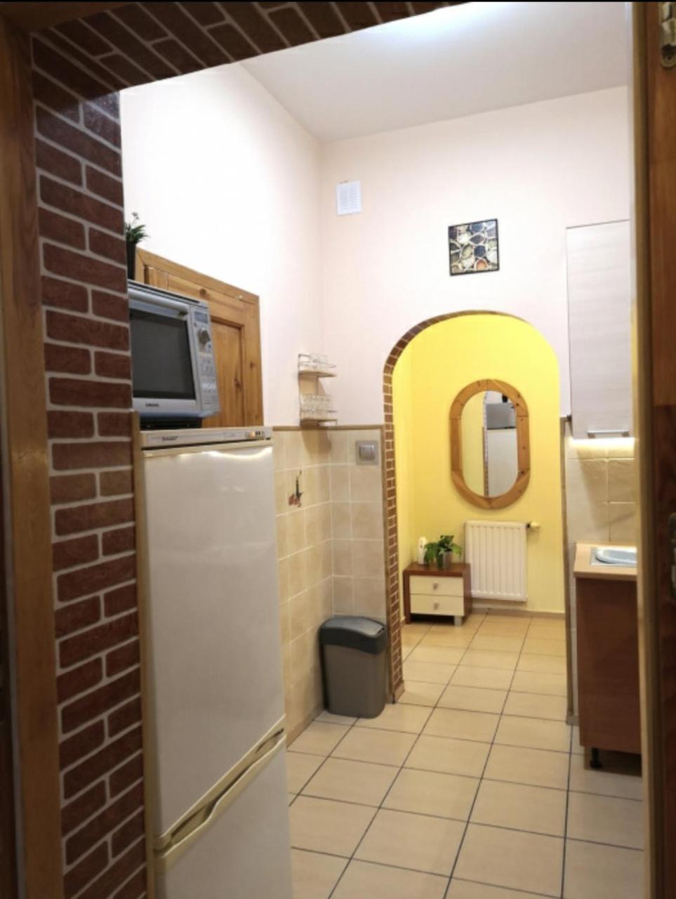 Room Near The Center Gdansk Bagian luar foto